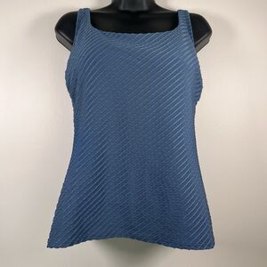 Lands’ End Women’s Swim Tankini Top Blue Textured Bra Adjustable Straps Sz 8